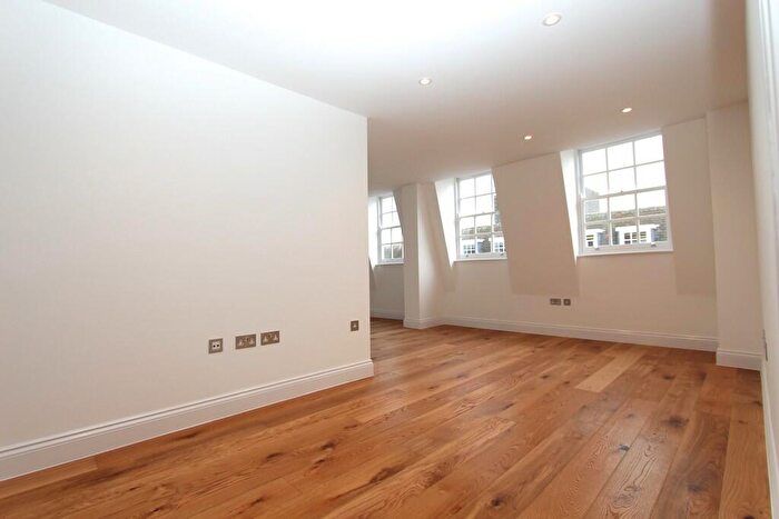 1 Bedroom Apartment To Rent In Kingston Upon Thames, KT1