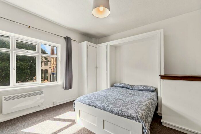 Studio To Rent In Notte Street, Plymouth, Devon, PL1