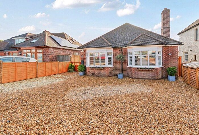 3 Bedroom Bungalow For Sale In The Hillway, Portchester, Hampshire, PO16