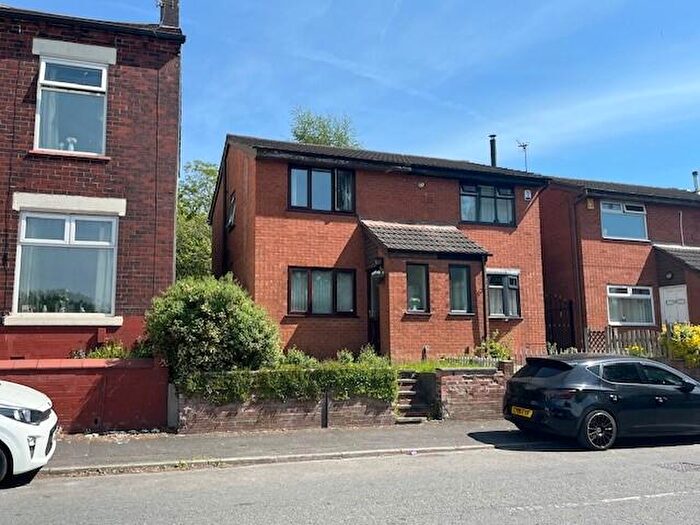 2 Bedroom Semi-Detached House For Sale In Block Lane, Chadderton, Oldham, Greater Manchester, OL9