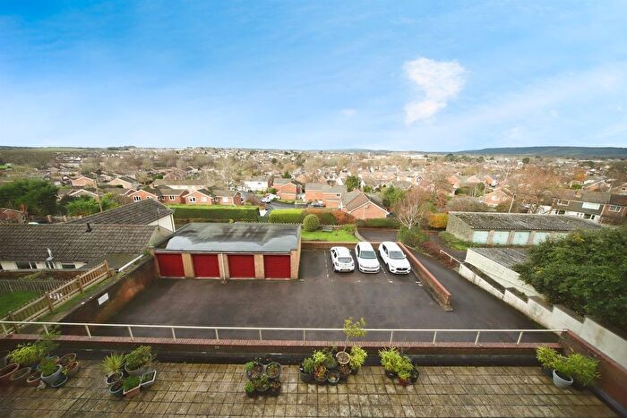 2 Bedroom Flat For Sale In Trull Road, Taunton, TA1