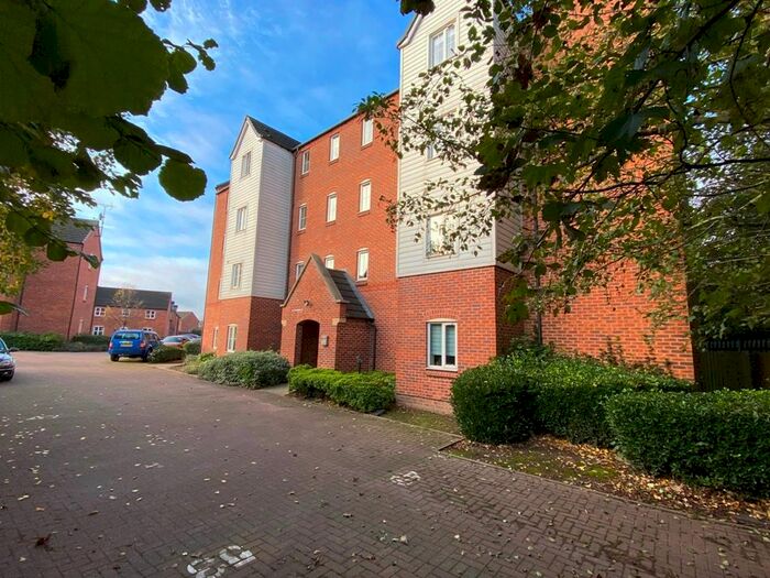 2 Bedroom Flat To Rent In Bridgeside Close, Brownhills, Walsall WS8