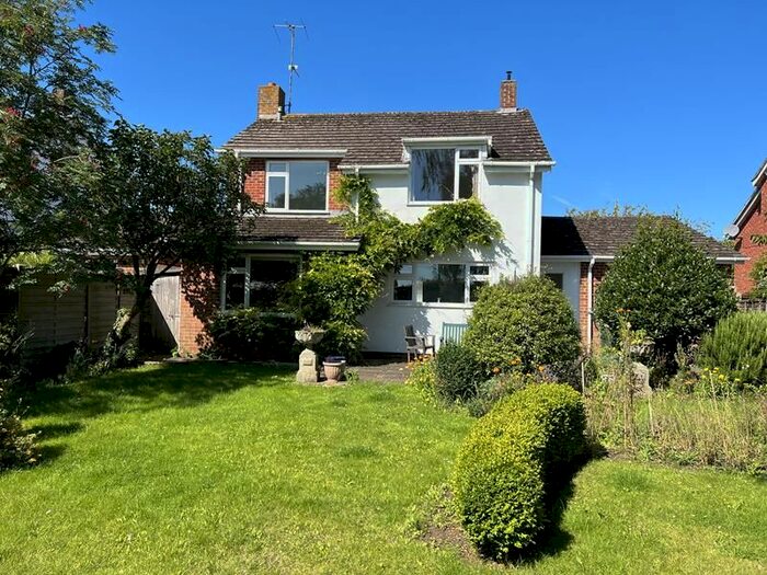 4 Bedroom Detached House For Sale In Abbots Court Drive, Tewkesbury, Gloucestershire, GL20