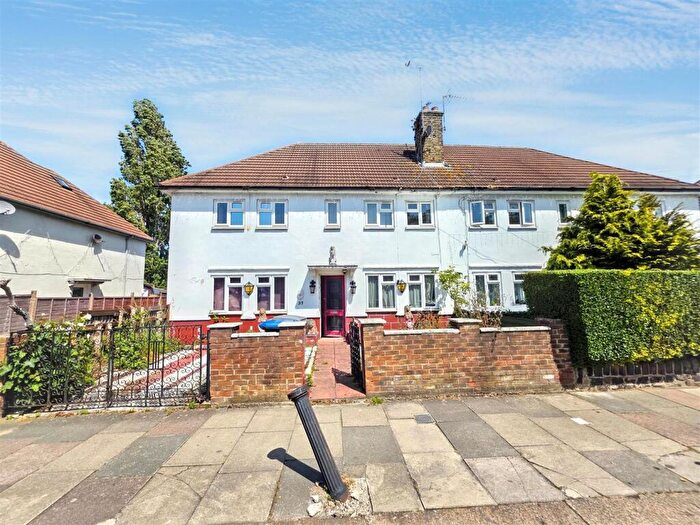 2 Bedroom Apartment For Sale In Bridge Road, London, NW10