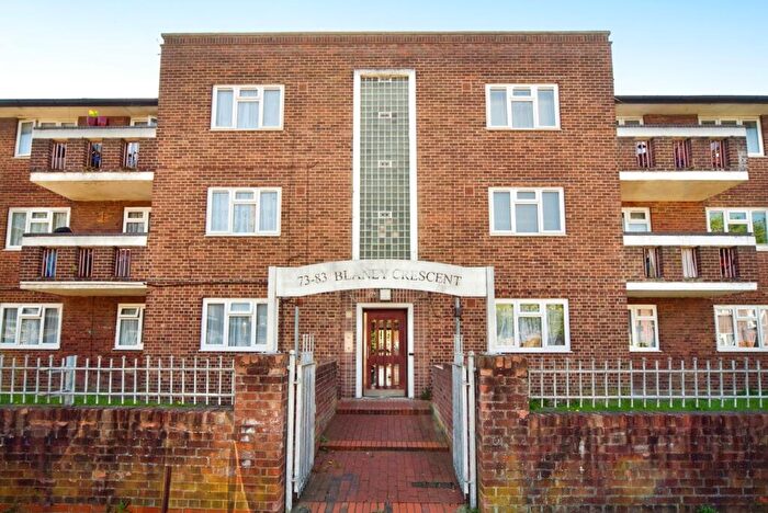 3 Bedroom Flat For Sale In Blaney Crescent, East Ham, London, E6