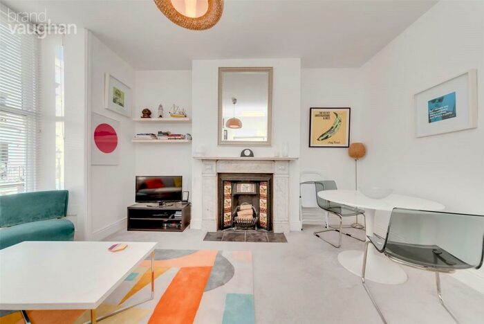 1 Bedroom Apartment To Rent In Burlington Street, Brighton, BN2