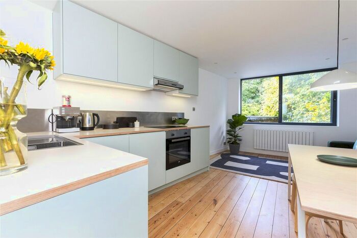1 Bedroom Flat To Rent In Thornhill Road, London, N1