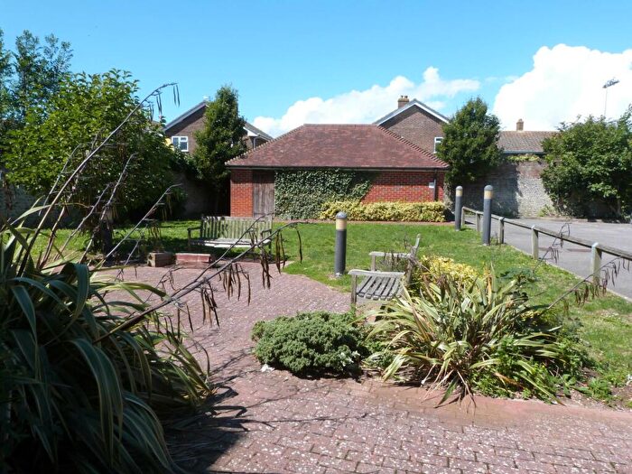 1 Bedroom Flat To Rent In High Street, Selsey, PO20