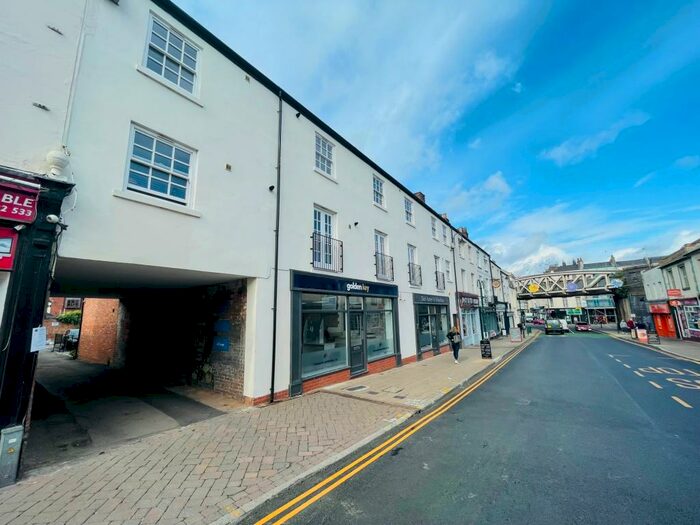 2 Bedroom Flat To Rent In Clemens Street, Leamington Spa, CV31