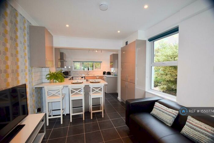 5 Bedroom Semi-Detached House To Rent In Seymour Road, Gloucester, GL1