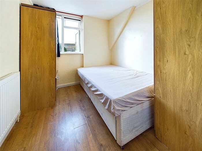 5 Bedroom Semi-Detached House To Rent In Ashdale Close, Whitton, Twickenham, TW2