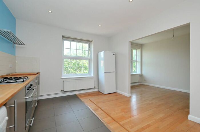 1 Bedroom Flat To Rent In Lordship Terrace, Stoke Newington, N16