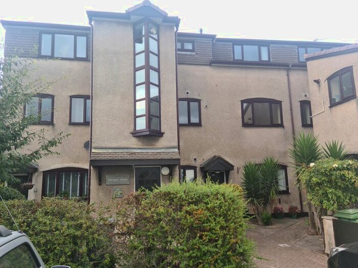 2 Bedroom Flat To Rent In Townley Court, Hoylake, Wirral, CH47