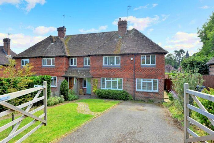 4 Bedroom Semi-Detached House For Sale In Downhurst Road, Ewhurst, GU6
