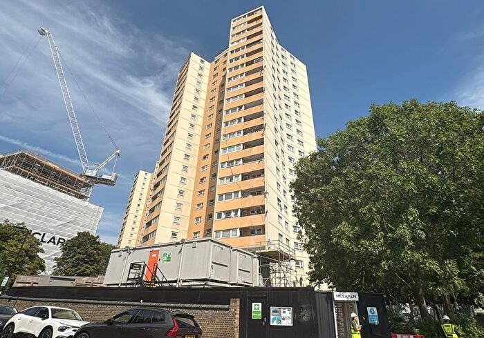 3 Bedroom Flat For Sale In Flat Moreton Tower, Lexden Road, Acton, London, W3