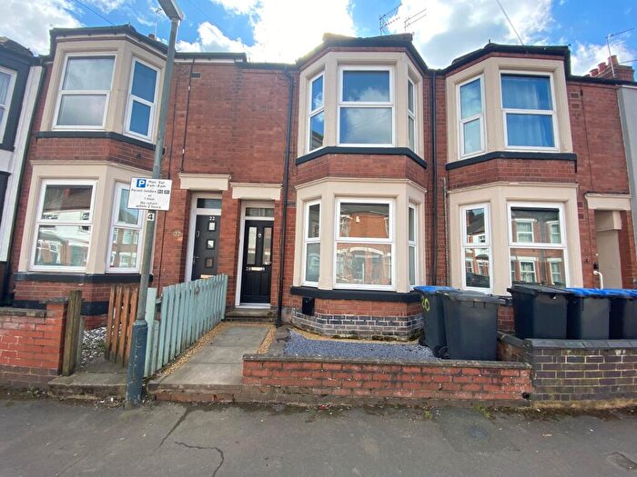 3 Bedroom Terraced House To Rent In Holbrook Avenue, Rugby, CV21