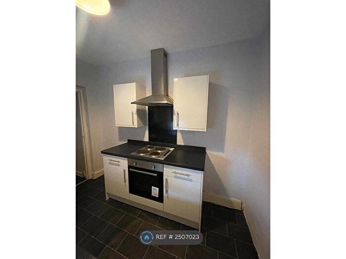 2 Bedroom Flat To Rent In Overhill Terrace, Gateshead, NE8