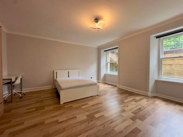 3 Bedroom Flat To Rent In West Princes Street, Woodlands, Glasgow, G4