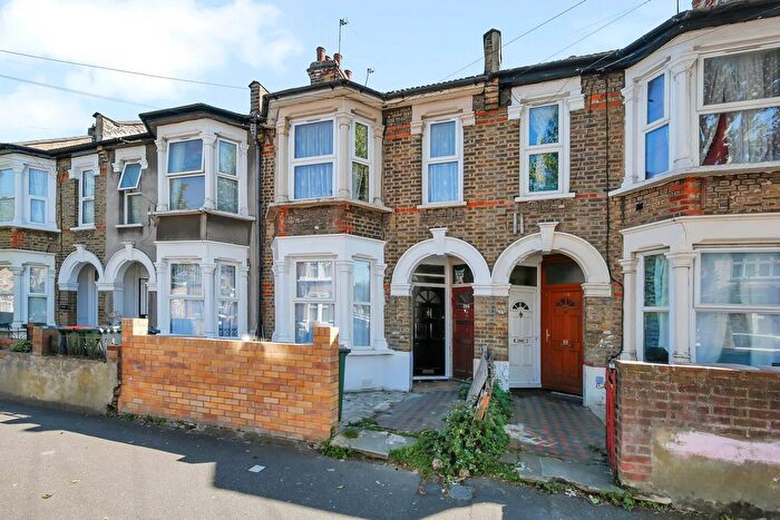 2 Bedroom Flat For Sale In Strone Road, London, E12