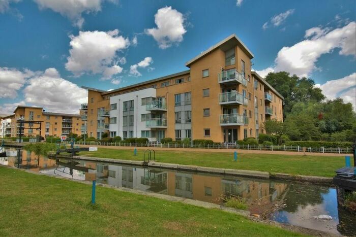 2 Bedroom Flat To Rent In Lockside Marina, Chelmsford, CM2