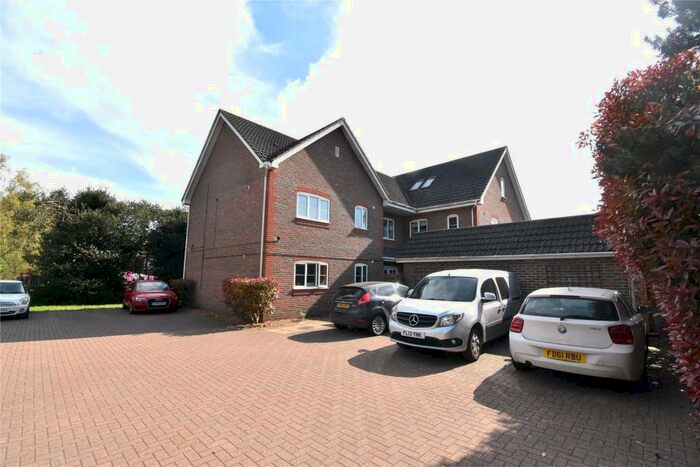 1 Bedroom Apartment To Rent In Haydon Place, Chapel Lane, Farnborough, Hampshire, GU14