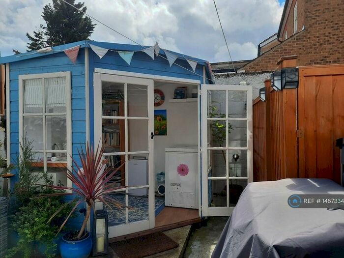 1 Bedroom Flat To Rent In Albert Road, London, SE25