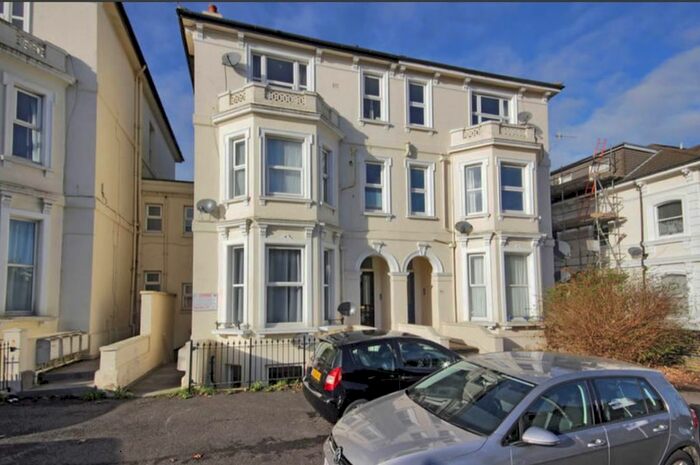 2 Bedroom Flat To Rent In Upper Grosvenor Road, Tunbridge Wells, TN1
