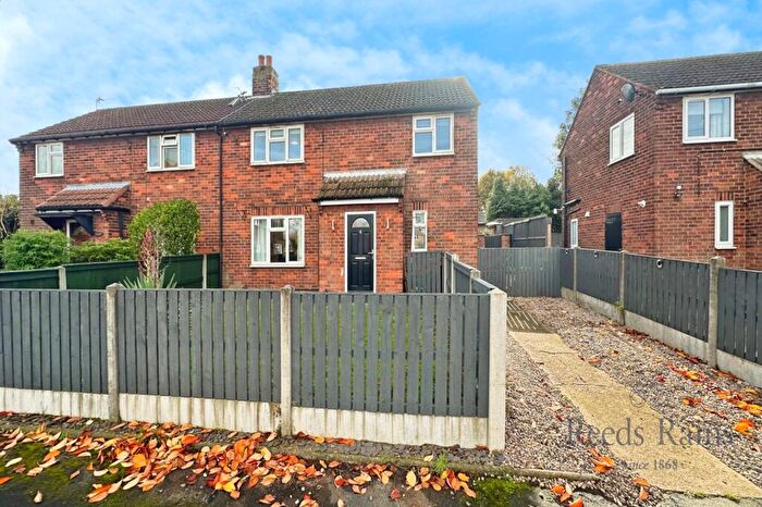 3 Bedroom Semi-Detached House For Sale In Manor Garth, Kellington, Goole, North Yorkshire, DN14