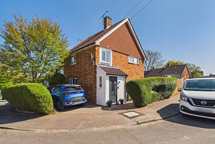 3 Bedroom End Of Terrace House For Sale In Someries Road, Hemel Hempstead, HP1