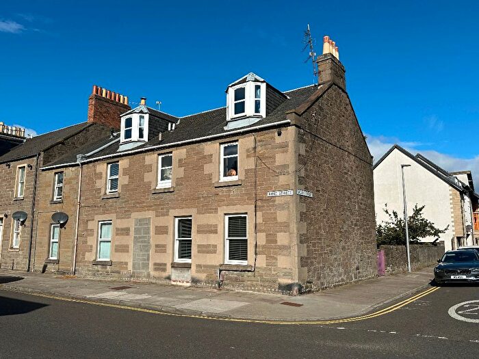 2 Bedroom Flat To Rent In Brown Street, Broughty Ferry, Dundee, DD5