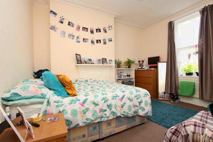 4 Bedroom Flat To Rent In Combe Park, Bath, BA1