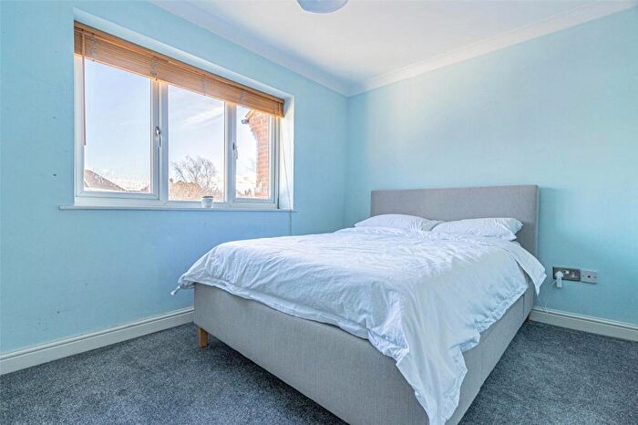 2 Bedroom Terraced House For Sale In Chatsworth Road, Abbey Meads, Swindon, Wiltshire, SN25