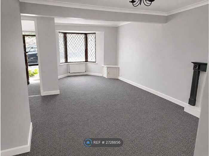 3 Bedroom Terraced House To Rent In Pant Yr Heol, Neath, SA11