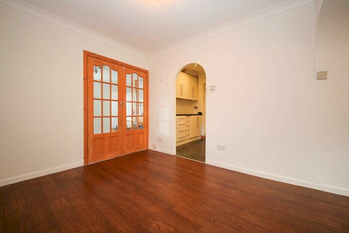 3 Bedroom Link Detached House For Sale In Whitehall Avenue, Appley Bridge, Wigan, Lancashire, WN6
