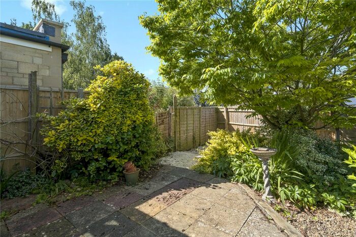 2 Bedroom Semi-Detached Bungalow For Sale In Frampton Drive, Broadway, WR12