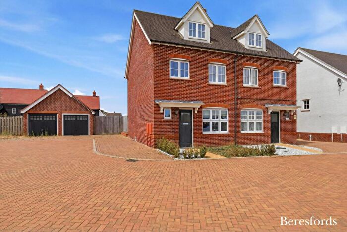 4 Bedroom Semi-Detached House For Sale In Collar Way, Witham, CM8