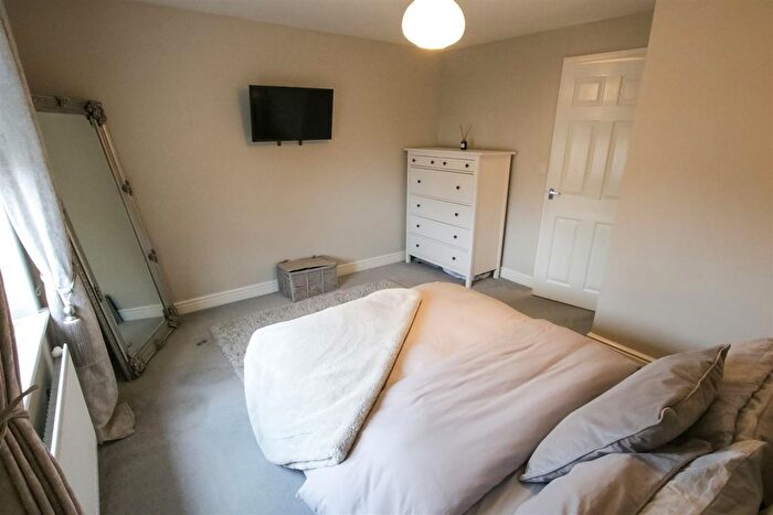 2 Bedroom Semi-Detached House For Sale In Bryndale Close, Bircotes, Doncaster, DN11