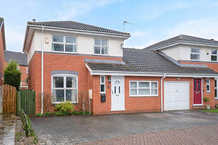 3 Bedroom Link Detached House For Sale In Bransholme Drive, York, YO30