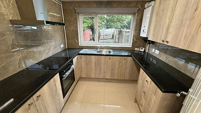 2 Bedroom Flat To Rent In Foleshill Road, Coventry, CV6