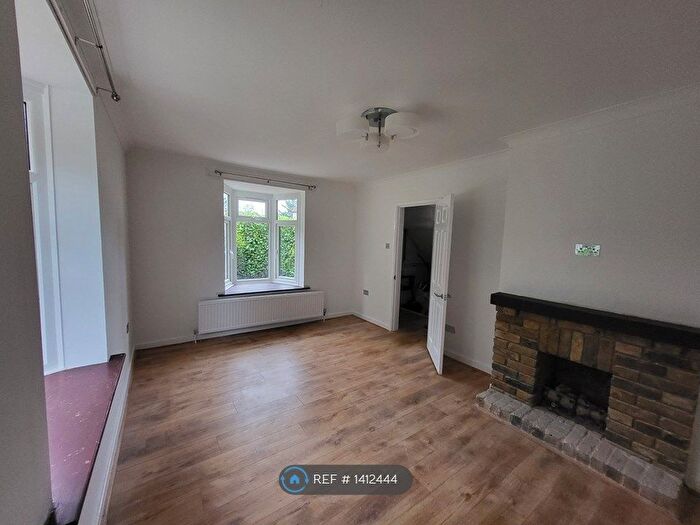 3 Bedroom Detached House To Rent In Castle Way, Feltham, TW13