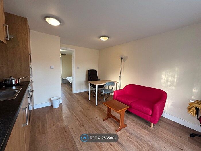 Studio To Rent In Birkbeck Avenue, Greenford, UB6