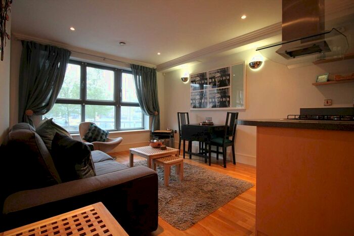 1 Bedroom Flat To Rent In Corsell House, Brentford, TW8