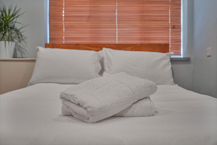 2 Bedroom Flat To Rent In Corelli Road, London, SE3