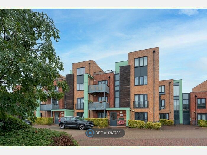 2 Bedroom Flat To Rent In Jupiter House, Mitcham CR4