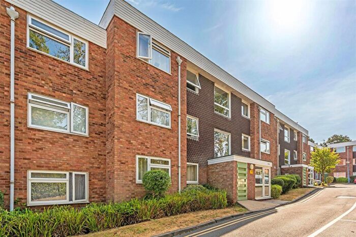 2 Bedroom Apartment To Rent In Old Warwick Road, Solihull, B92