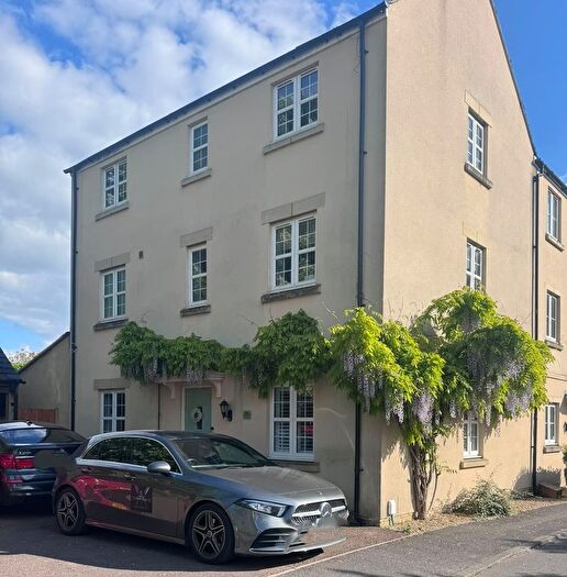 5 Bedroom Semi-Detached House To Rent In Ashcombe Crescent, Witney, OX28