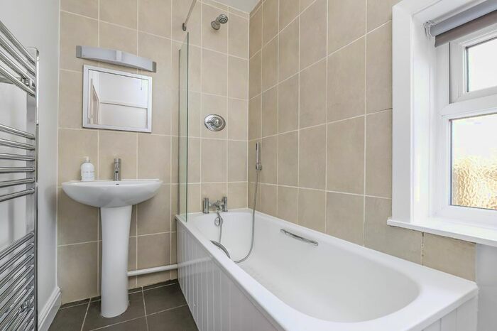 1 Bedroom Flat To Rent In Hazeley Road, Twyford, Winchester, SO21