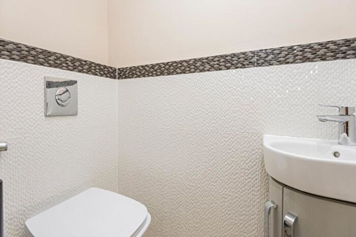 6 Bedroom Detached House For Sale In Easedale Road, Heaton, Bolton, BL1