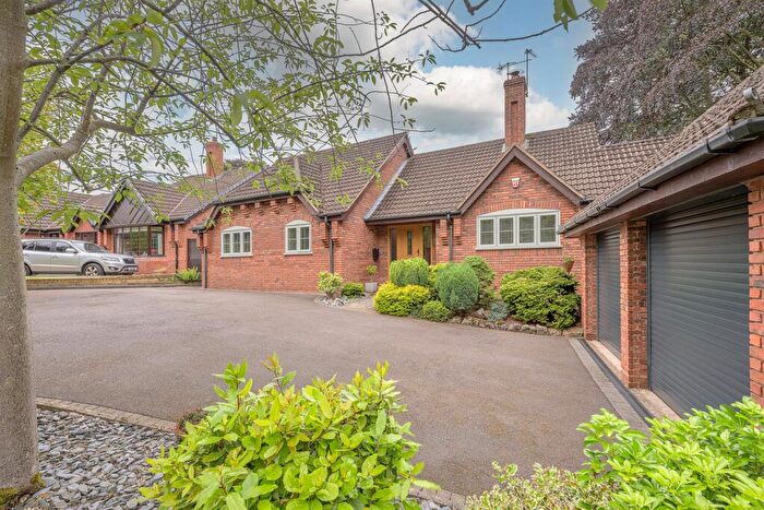 3 Bedroom Detached Bungalow For Sale In The Woodlands, Stourbridge, DY8