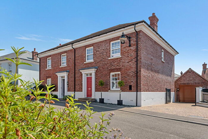 4 Bedroom Semi Detached House For Sale In Culverhay Drive, Yeovil, BA21